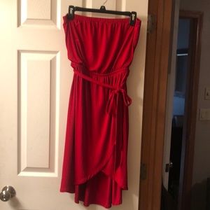 The Perfect summertime dress! Outdoor cocktail party favorite! 🍸🍹🍷🍾